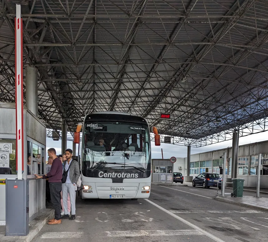 Picture of Serbian Bosnian border crossing