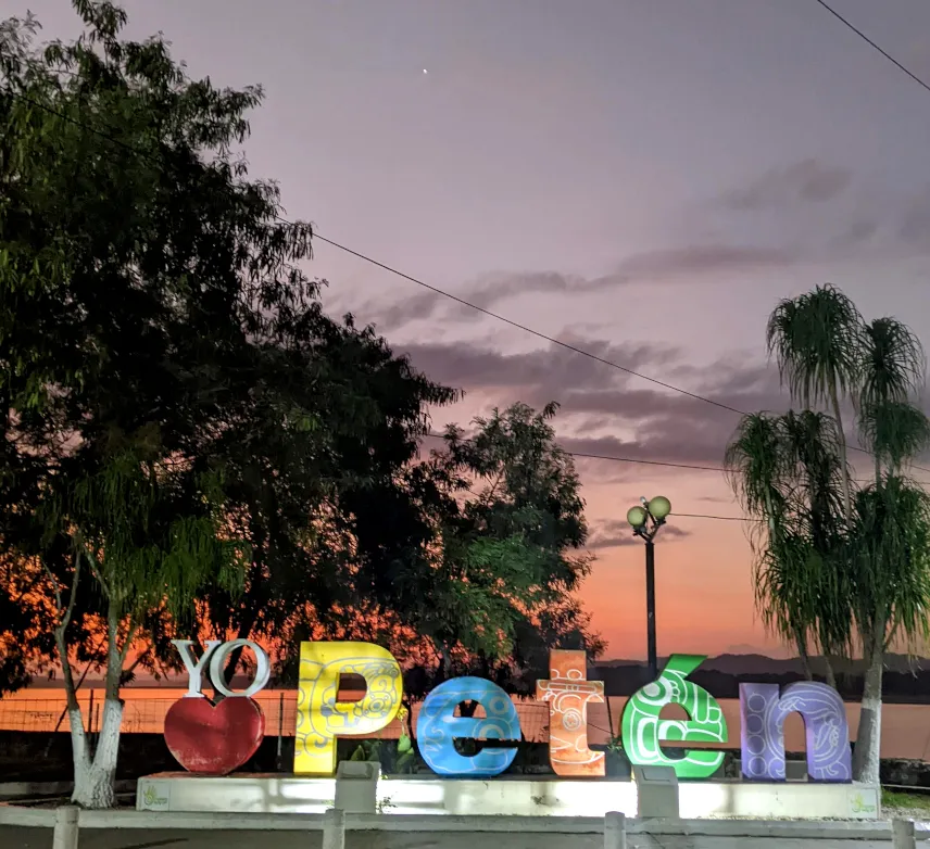 Picture of Yo ❤️ Peten sign