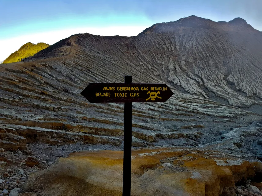 Picture of Beware toxic gas!